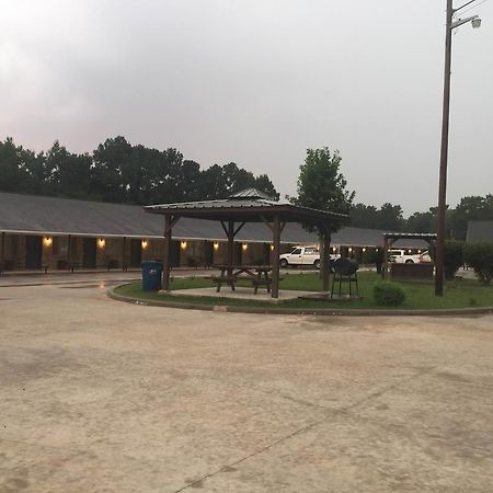 Garden Inn And Suites Silsbee Exterior foto