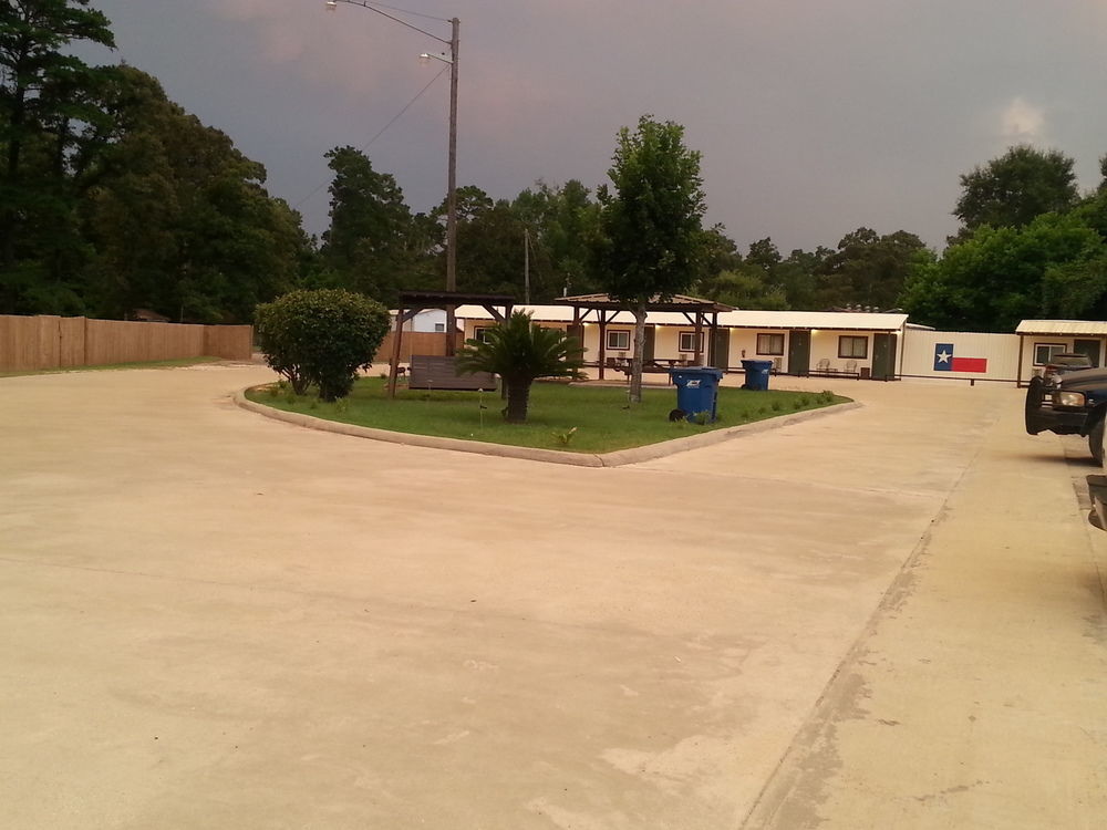 Garden Inn And Suites Silsbee Exterior foto