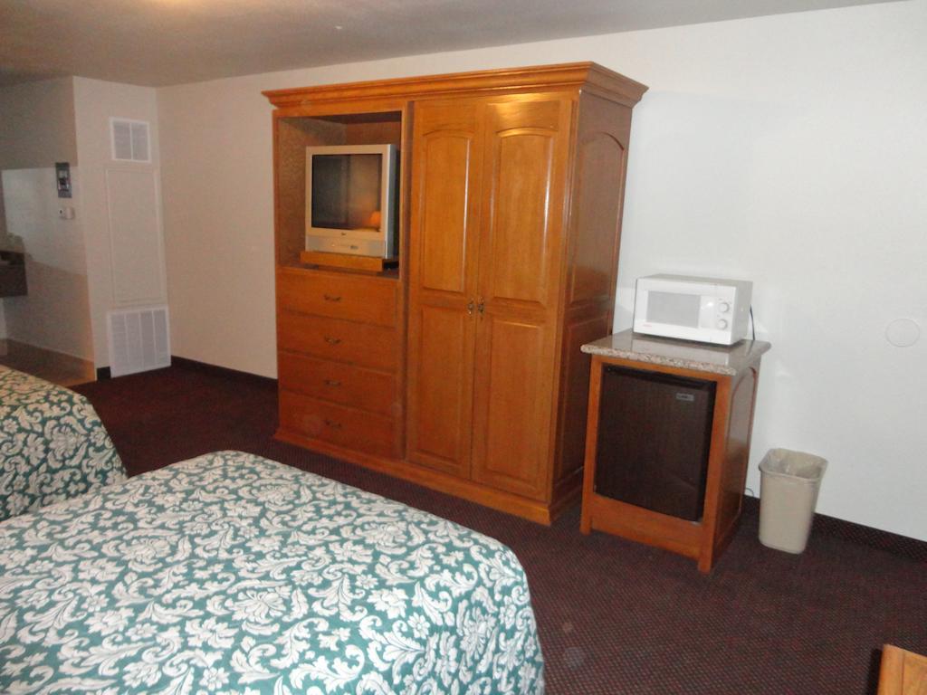 Garden Inn And Suites Silsbee Quarto foto